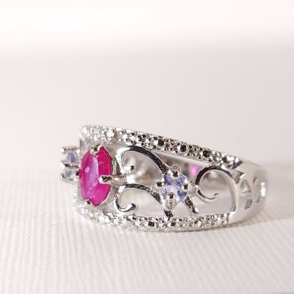 Genuine African Ruby Ring Sterling Silver Size 7 - Picture 2 of 10